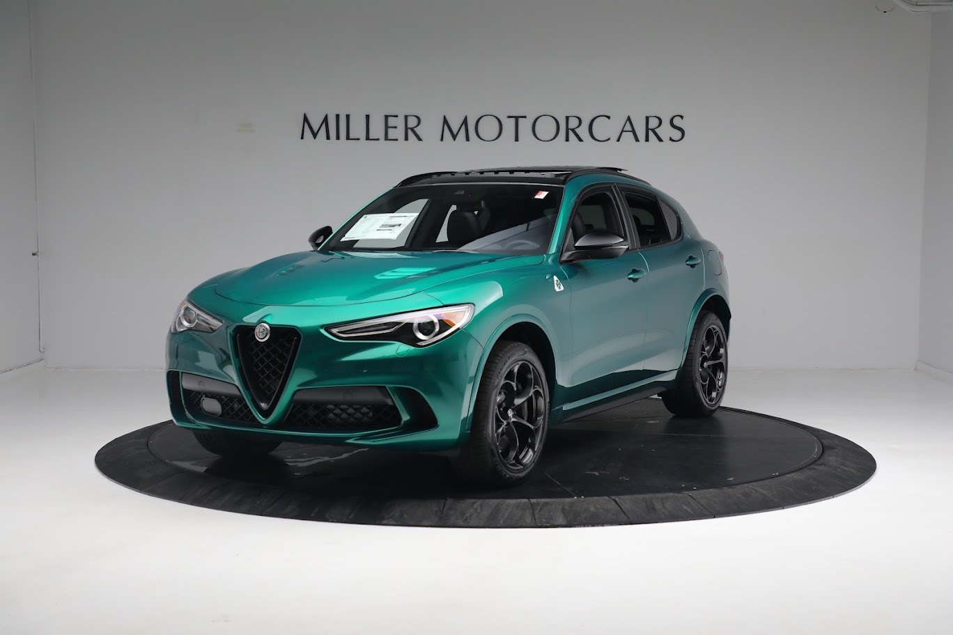 New 2022 Alfa Romeo Stelvio Quadrifoglio for sale $79,290 at Bugatti of Greenwich in Greenwich CT 06830 1