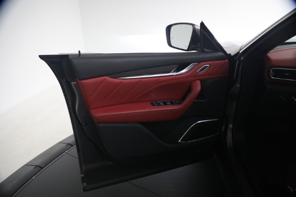 Used 2023 Maserati Levante Modena for sale $51,900 at Bugatti of Greenwich in Greenwich CT 06830 23