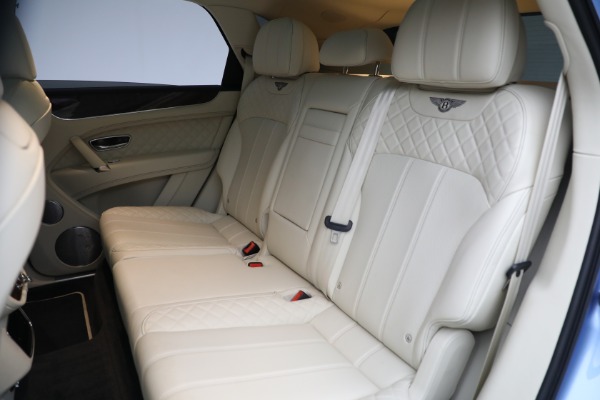 Used 2018 Bentley Bentayga W12 Signature for sale $129,900 at Bugatti of Greenwich in Greenwich CT 06830 26