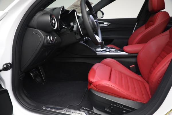 New 2023 Alfa Romeo Giulia Veloce for sale $55,860 at Bugatti of Greenwich in Greenwich CT 06830 14