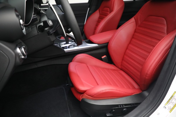 New 2023 Alfa Romeo Giulia Veloce for sale $55,860 at Bugatti of Greenwich in Greenwich CT 06830 15