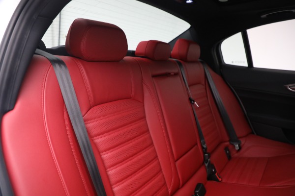 New 2023 Alfa Romeo Giulia Veloce for sale $55,860 at Bugatti of Greenwich in Greenwich CT 06830 24