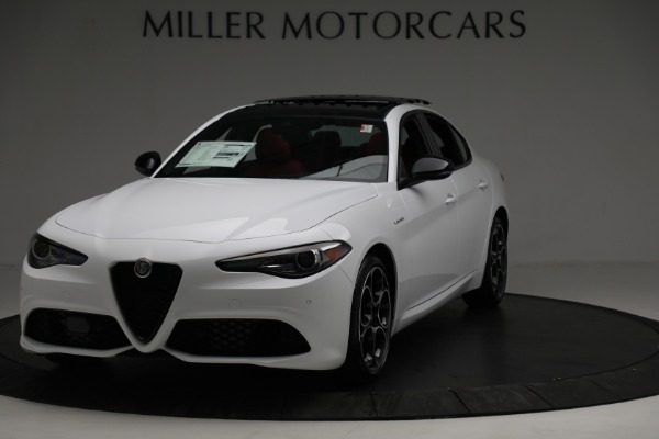 New 2023 Alfa Romeo Giulia Veloce for sale $55,860 at Bugatti of Greenwich in Greenwich CT 06830 1