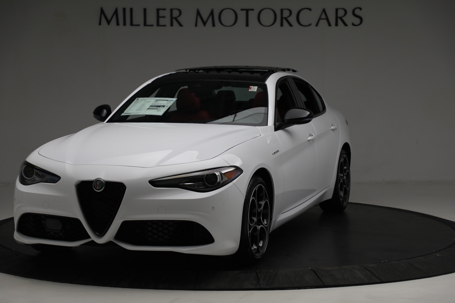 New 2023 Alfa Romeo Giulia Veloce for sale $55,860 at Bugatti of Greenwich in Greenwich CT 06830 1