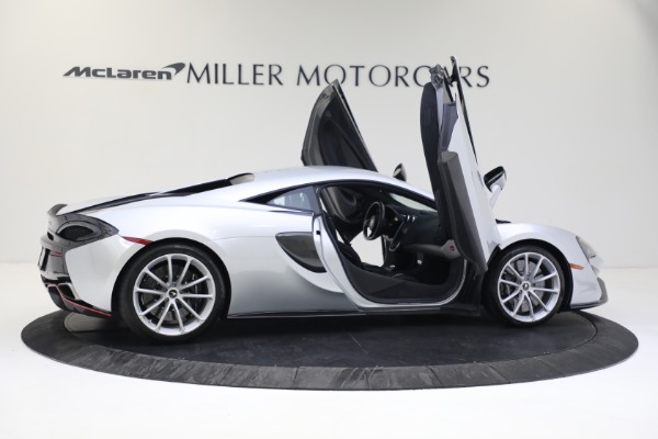 Used 2019 McLaren 570S for sale $187,900 at Bugatti of Greenwich in Greenwich CT 06830 20