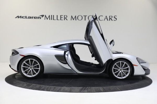 Used 2019 McLaren 570S for sale $187,900 at Bugatti of Greenwich in Greenwich CT 06830 21