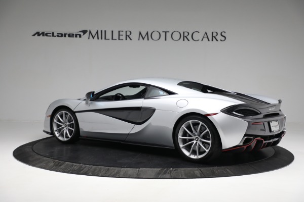 Used 2019 McLaren 570S for sale $187,900 at Bugatti of Greenwich in Greenwich CT 06830 3