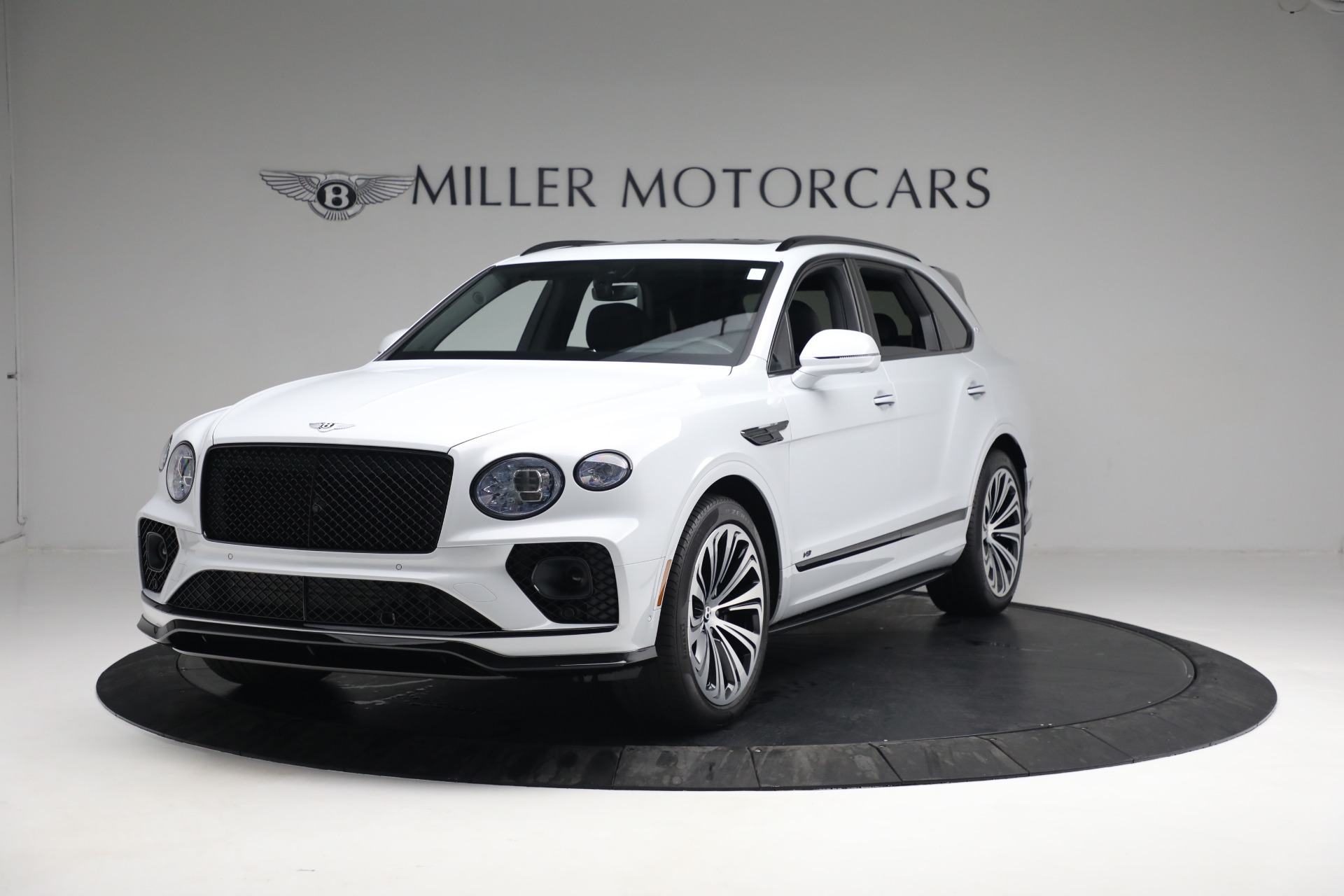 Used 2022 Bentley Bentayga V8 First Edition for sale $249,900 at Bugatti of Greenwich in Greenwich CT 06830 1