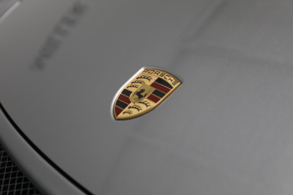 Used 2018 Porsche 911 GT3 for sale $187,900 at Bugatti of Greenwich in Greenwich CT 06830 27