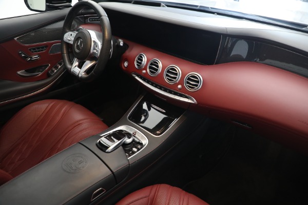 Used 2018 Mercedes-Benz S-Class AMG S 63 for sale $105,900 at Bugatti of Greenwich in Greenwich CT 06830 17