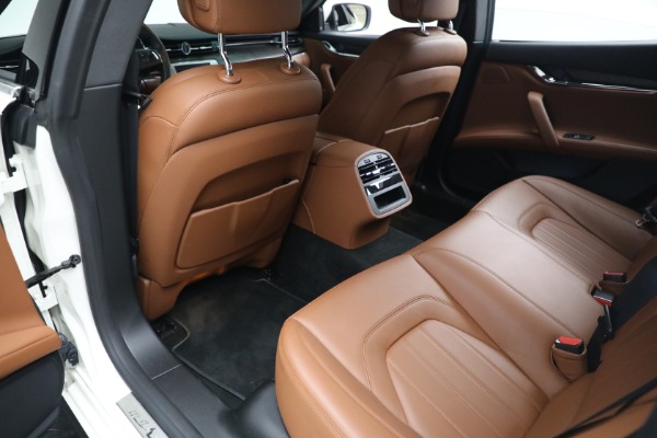 Used 2014 Maserati Quattroporte S Q4 for sale Sold at Bugatti of Greenwich in Greenwich CT 06830 22