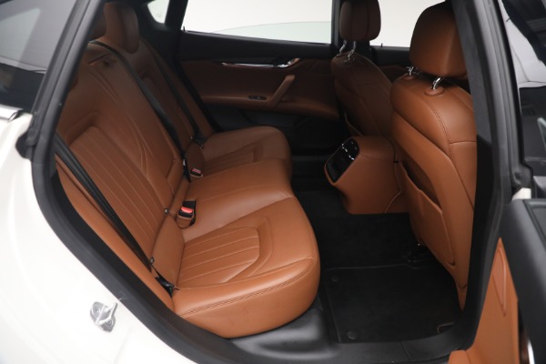 Used 2014 Maserati Quattroporte S Q4 for sale Sold at Bugatti of Greenwich in Greenwich CT 06830 24