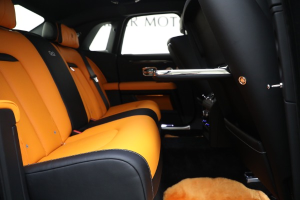 Used 2023 Rolls-Royce Black Badge Ghost for sale $319,900 at Bugatti of Greenwich in Greenwich CT 06830 25