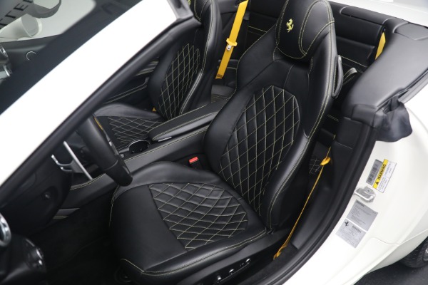 Used 2015 Ferrari California T for sale $157,900 at Bugatti of Greenwich in Greenwich CT 06830 20