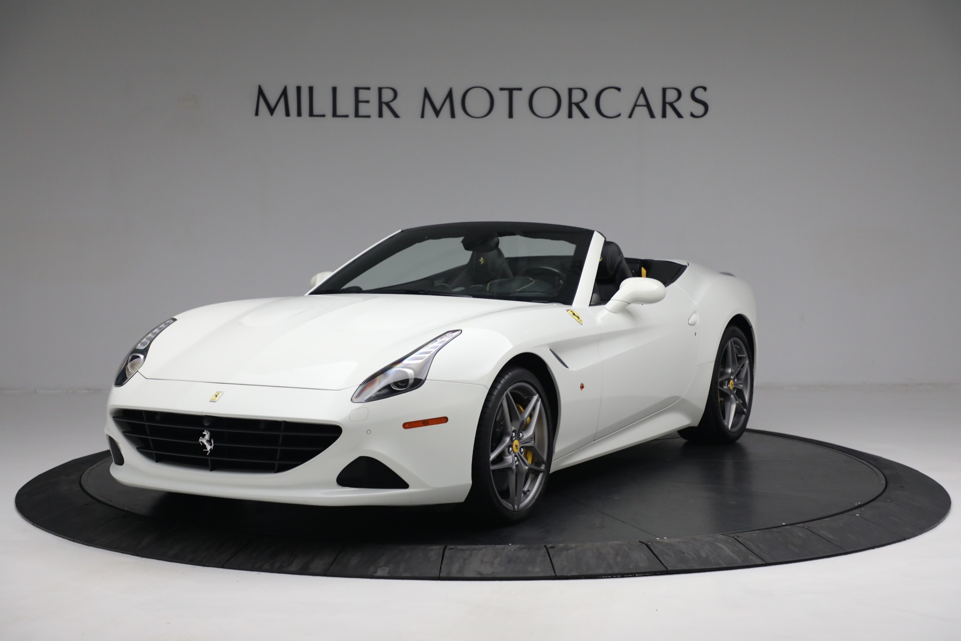 Used 2015 Ferrari California T for sale Sold at Bugatti of Greenwich in Greenwich CT 06830 1