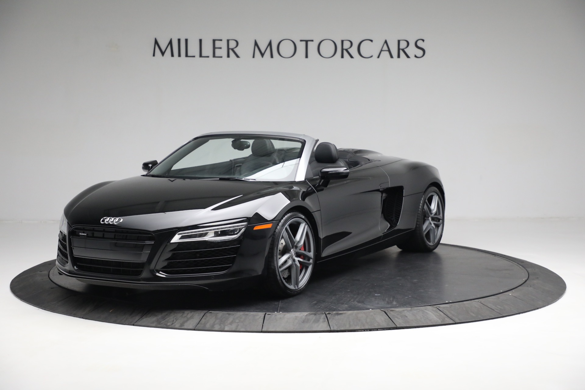 Used 2015 Audi R8 4.2 quattro Spyder for sale Sold at Bugatti of Greenwich in Greenwich CT 06830 1