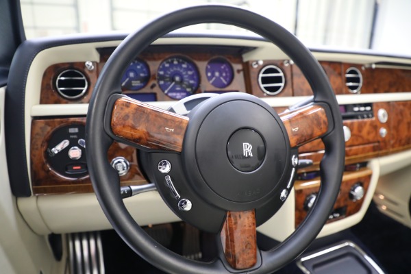 Used 2011 Rolls-Royce Phantom Drophead Coupe for sale $209,900 at Bugatti of Greenwich in Greenwich CT 06830 28