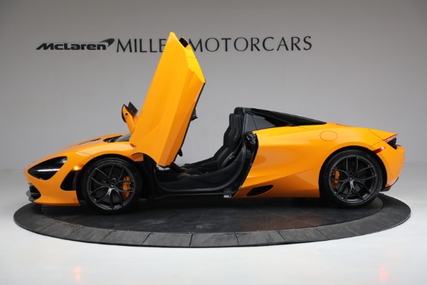New 2022 McLaren 720S Spider Performance for sale $377,370 at Bugatti of Greenwich in Greenwich CT 06830 14
