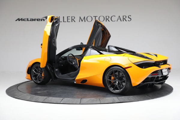 New 2022 McLaren 720S Spider Performance for sale $377,370 at Bugatti of Greenwich in Greenwich CT 06830 15