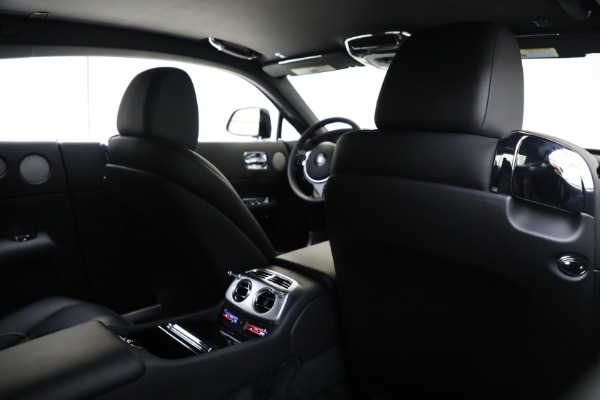 Used 2019 Rolls-Royce Wraith for sale $285,900 at Bugatti of Greenwich in Greenwich CT 06830 25