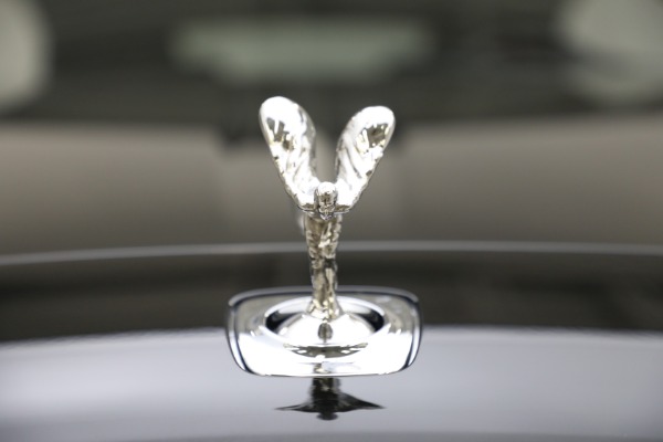 Used 2019 Rolls-Royce Wraith for sale $225,900 at Bugatti of Greenwich in Greenwich CT 06830 27