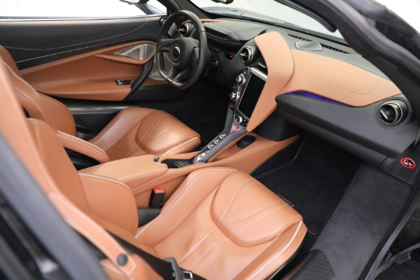 Used 2018 McLaren 720S Luxury for sale $269,900 at Bugatti of Greenwich in Greenwich CT 06830 28