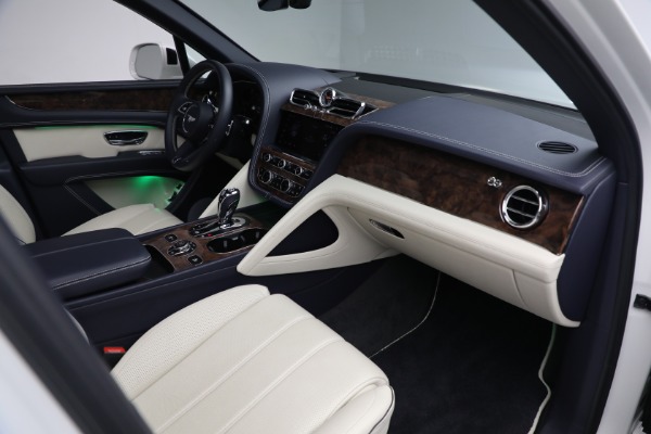 Used 2021 Bentley Bentayga Hybrid Hybrid for sale $189,900 at Bugatti of Greenwich in Greenwich CT 06830 24