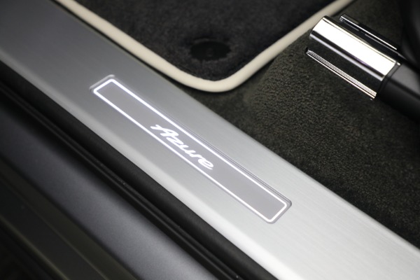 New 2023 Bentley Bentayga V8 Azure for sale $263,320 at Bugatti of Greenwich in Greenwich CT 06830 15