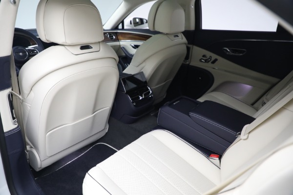 New 2023 Bentley Flying Spur Hybrid for sale $244,610 at Bugatti of Greenwich in Greenwich CT 06830 26