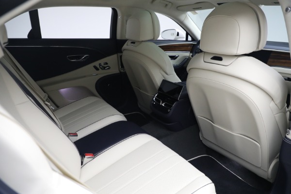 New 2023 Bentley Flying Spur Hybrid for sale $244,610 at Bugatti of Greenwich in Greenwich CT 06830 27