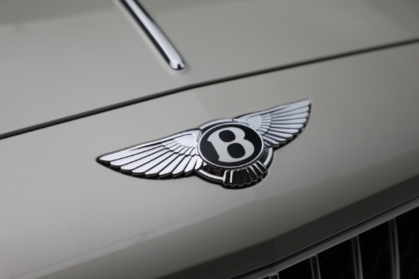 New 2023 Bentley Flying Spur V8 for sale $246,365 at Bugatti of Greenwich in Greenwich CT 06830 15
