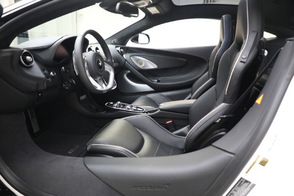 New 2023 McLaren GT Luxe for sale $222,890 at Bugatti of Greenwich in Greenwich CT 06830 25