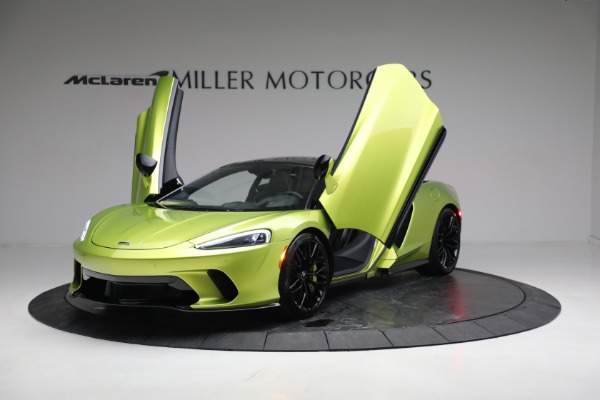 New 2023 McLaren GT Luxe for sale $234,030 at Bugatti of Greenwich in Greenwich CT 06830 16