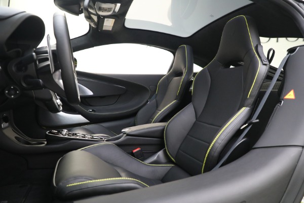 New 2023 McLaren GT Luxe for sale $234,030 at Bugatti of Greenwich in Greenwich CT 06830 25