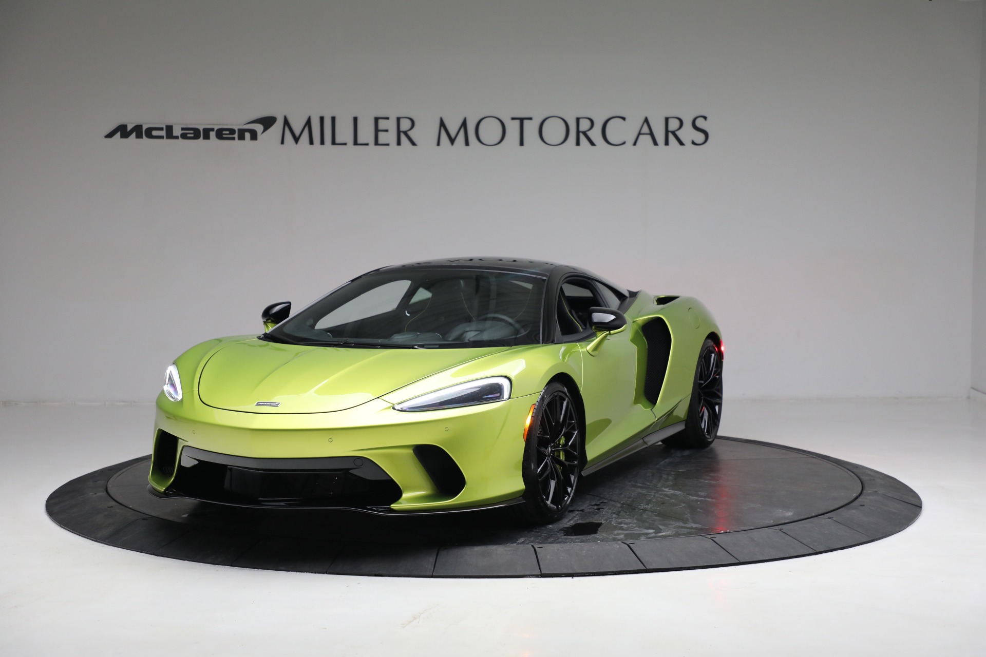 New 2023 McLaren GT Luxe for sale $234,030 at Bugatti of Greenwich in Greenwich CT 06830 1