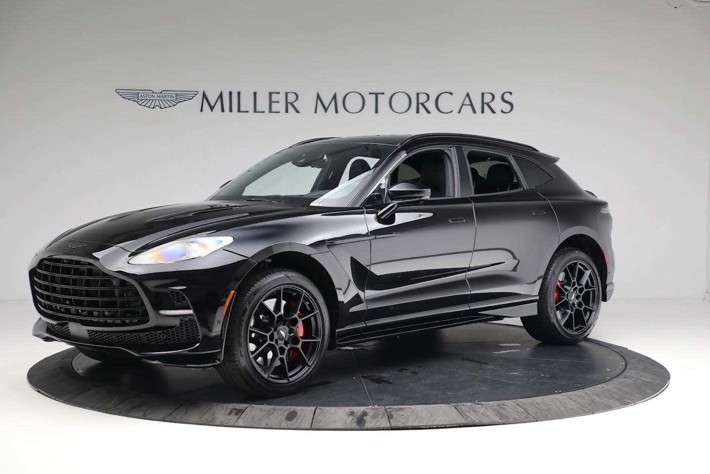New 2023 Aston Martin DBX 707 for sale $269,016 at Bugatti of Greenwich in Greenwich CT 06830 1