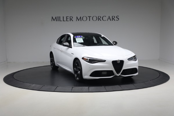 Used 2023 Alfa Romeo Giulia Estrema for sale $32,900 at Bugatti of Greenwich in Greenwich CT 06830 11
