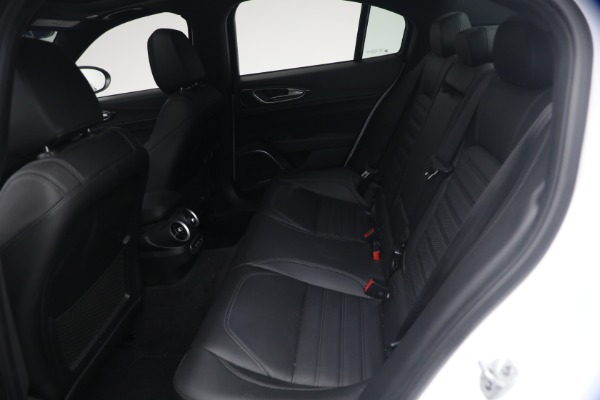 Used 2023 Alfa Romeo Giulia Estrema for sale $32,900 at Bugatti of Greenwich in Greenwich CT 06830 17