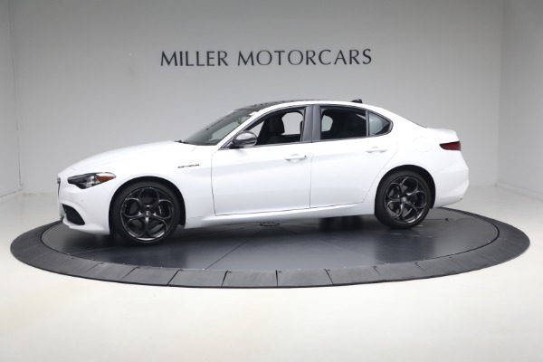 Used 2023 Alfa Romeo Giulia Estrema for sale $32,900 at Bugatti of Greenwich in Greenwich CT 06830 2