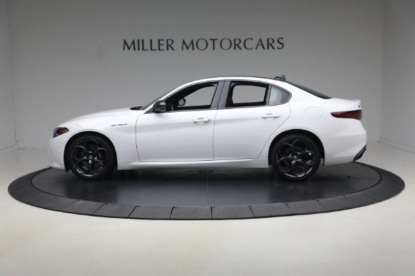 Used 2023 Alfa Romeo Giulia Estrema for sale $32,900 at Bugatti of Greenwich in Greenwich CT 06830 3