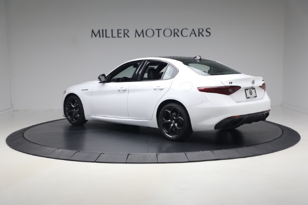 Used 2023 Alfa Romeo Giulia Estrema for sale $32,900 at Bugatti of Greenwich in Greenwich CT 06830 4