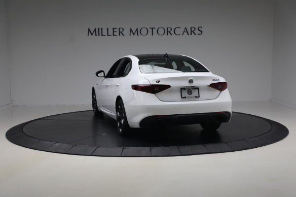 Used 2023 Alfa Romeo Giulia Estrema for sale $32,900 at Bugatti of Greenwich in Greenwich CT 06830 5