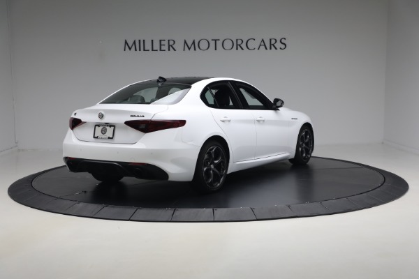 Used 2023 Alfa Romeo Giulia Estrema for sale $32,900 at Bugatti of Greenwich in Greenwich CT 06830 7