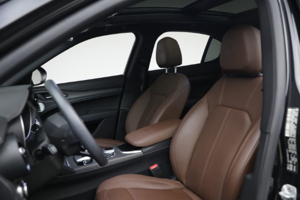 Used 2023 Alfa Romeo Stelvio Ti for sale $32,900 at Bugatti of Greenwich in Greenwich CT 06830 15