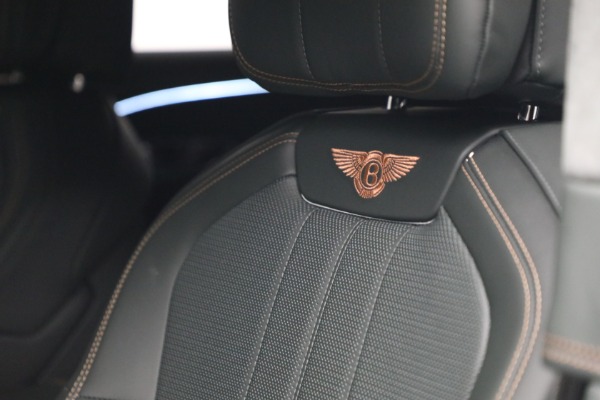 Used 2022 Bentley Flying Spur Hybrid for sale $214,900 at Bugatti of Greenwich in Greenwich CT 06830 22