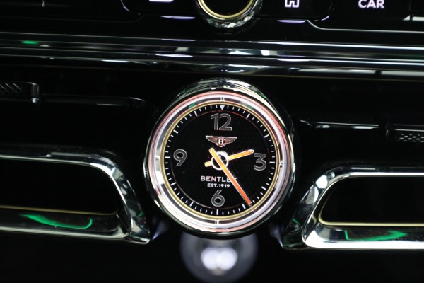 Used 2022 Bentley Flying Spur Hybrid for sale $214,900 at Bugatti of Greenwich in Greenwich CT 06830 26