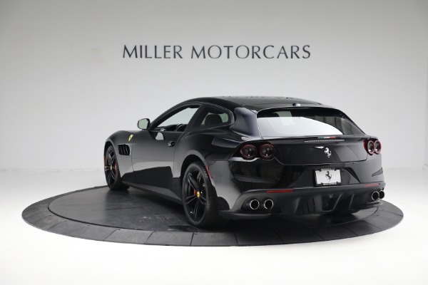 Used 2018 Ferrari GTC4Lusso for sale $227,900 at Bugatti of Greenwich in Greenwich CT 06830 5