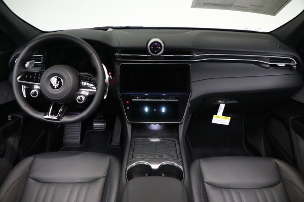 New 2023 Maserati Grecale Modena for sale $77,295 at Bugatti of Greenwich in Greenwich CT 06830 16