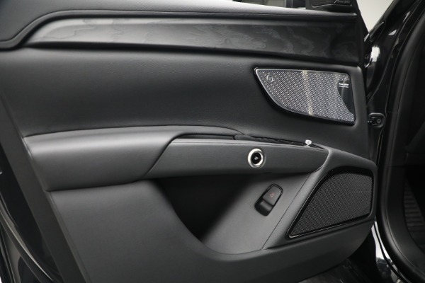 New 2023 Maserati Grecale Modena for sale $77,295 at Bugatti of Greenwich in Greenwich CT 06830 17