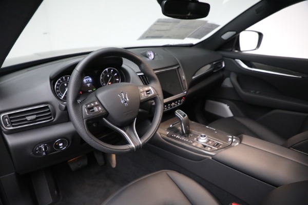 New 2023 Maserati Levante GT for sale $117,895 at Bugatti of Greenwich in Greenwich CT 06830 13